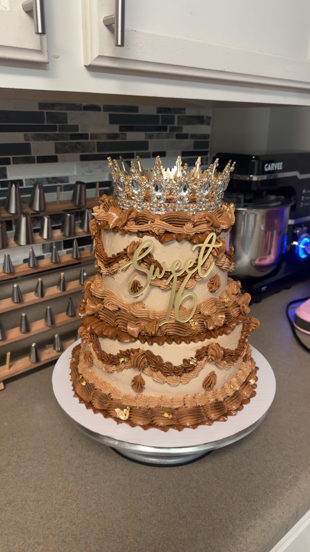 Sweet 16 cake